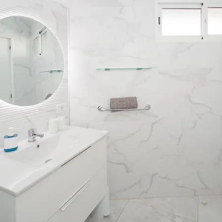 Modern Ponderosa, Americas Lägenhet