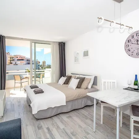 Modern Ponderosa, Americas Costa Adeje (Tenerife)