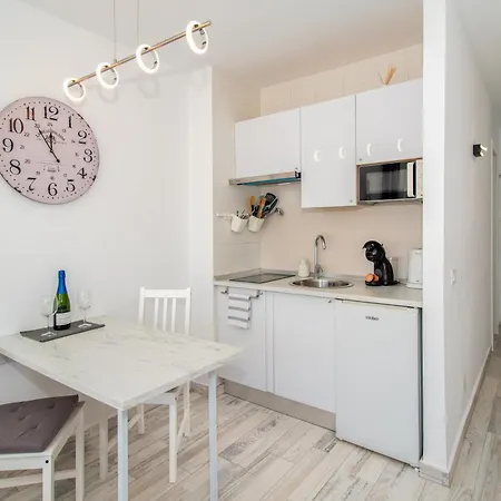 Modern Ponderosa, Americas Lägenhet *